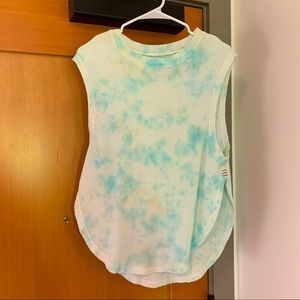 🌟 UO BDG BLUE TIEDYE RIBBED TANK